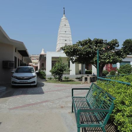 Radha Madhav Ashram Vrindāvan Eksteriør billede